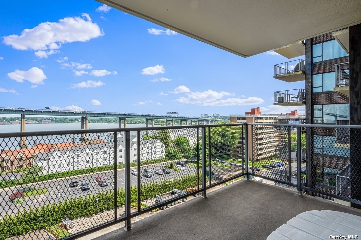 166-25 Powells Cove Boulevard #8K, Beechhurst, New York image 15