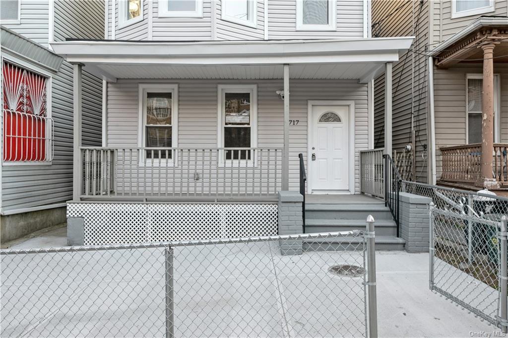 Property for Sale at 717 E 221st Street, Bronx, New York - Bedrooms: 3 
Bathrooms: 2 
Rooms: 6  - $554,900