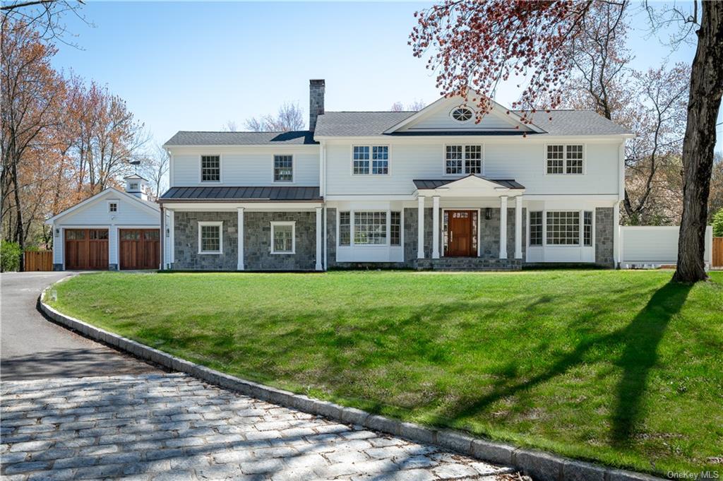 44 Hawthorn Place, Briarcliff Manor, New York - 5 Bedrooms  
4 Bathrooms  
10 Rooms - 