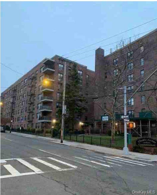 145 Lincoln Avenue #6J, Staten Island, New York image 1