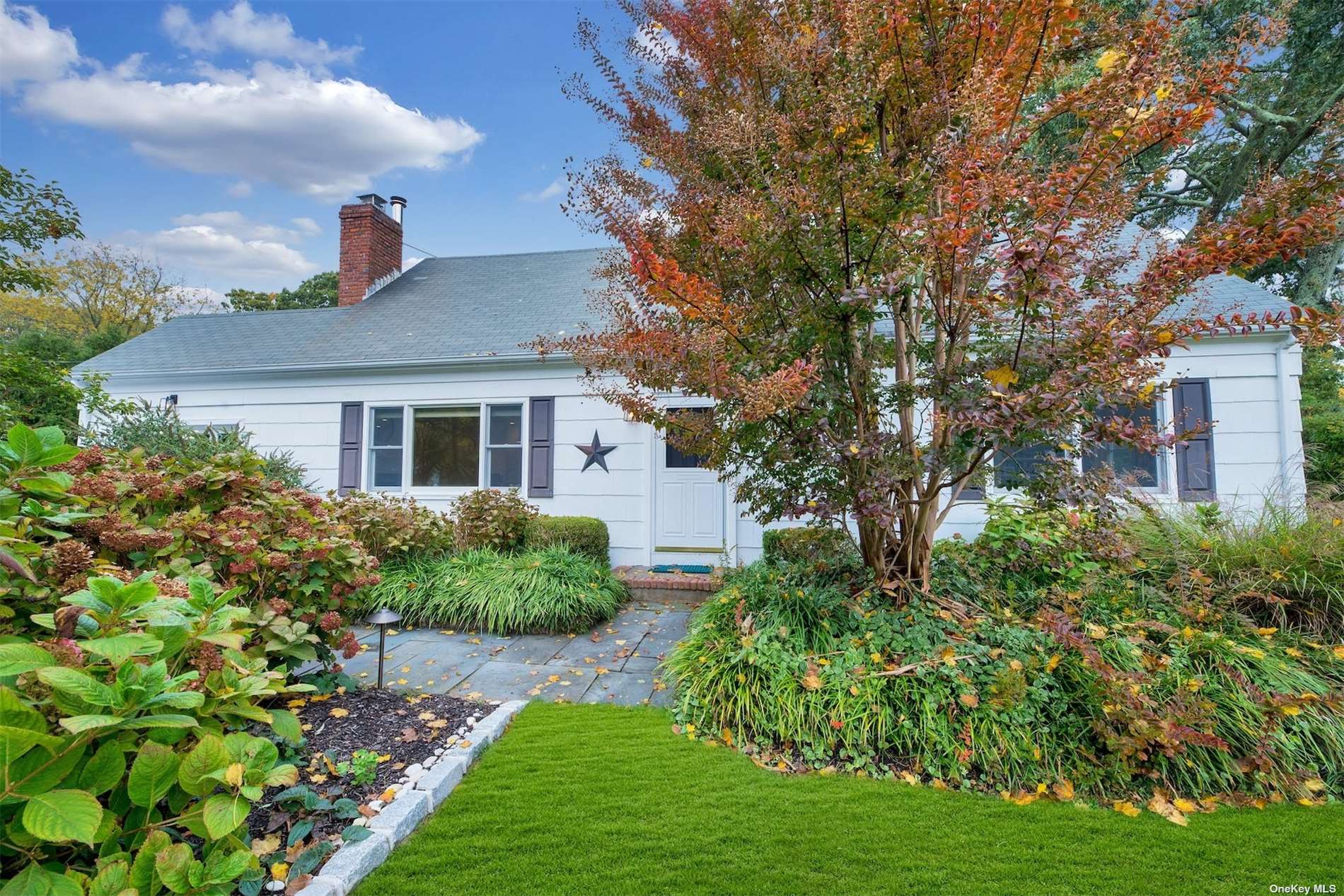 Photo 1 of 20 of 2275 Pine Neck Road house