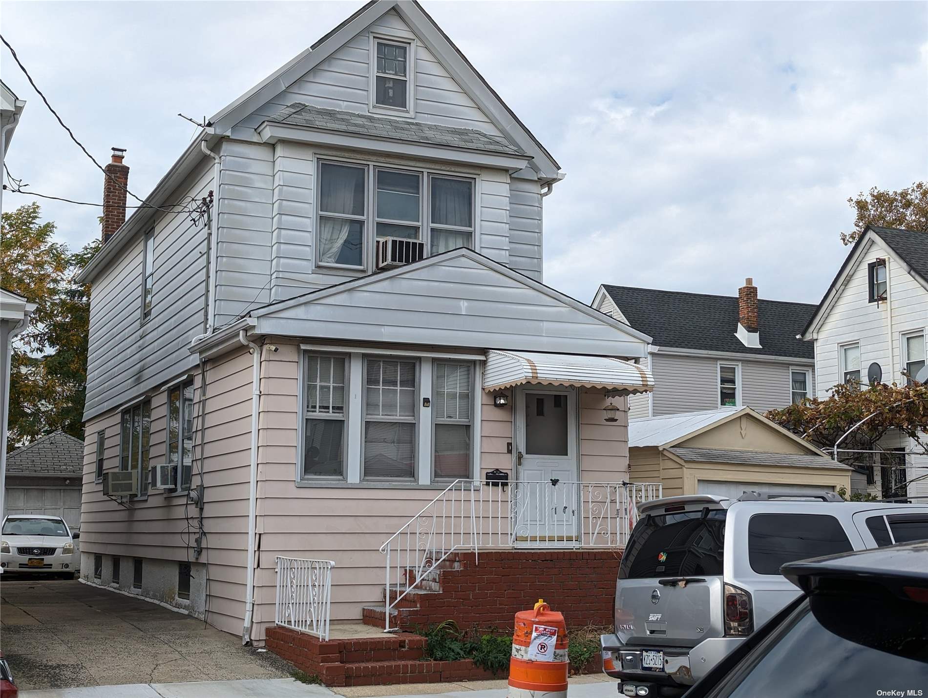 Property for Sale at 10914 115th Street, South Ozone Park, Queens, NY - Bedrooms: 3 
Bathrooms: 2 
Rooms: 7  - $799,000