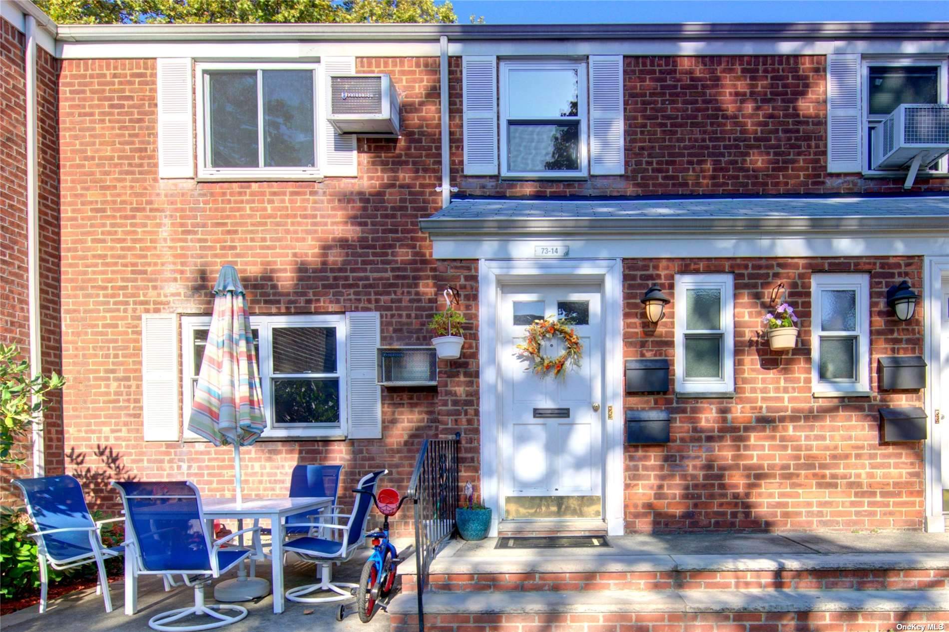 7314 263rd Street 2nd Fl, Glen Oaks, Queens, NY - 2 Bedrooms  
1 Bathrooms  
4 Rooms - 