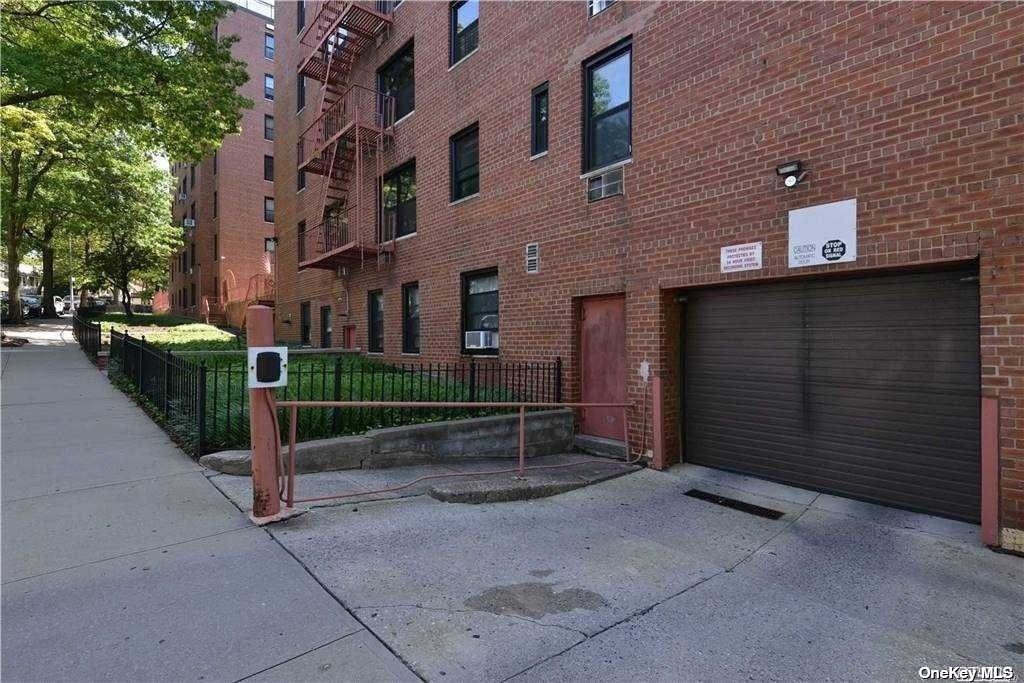 139-15 83rd Avenue #438, Briarwood, New York image 13