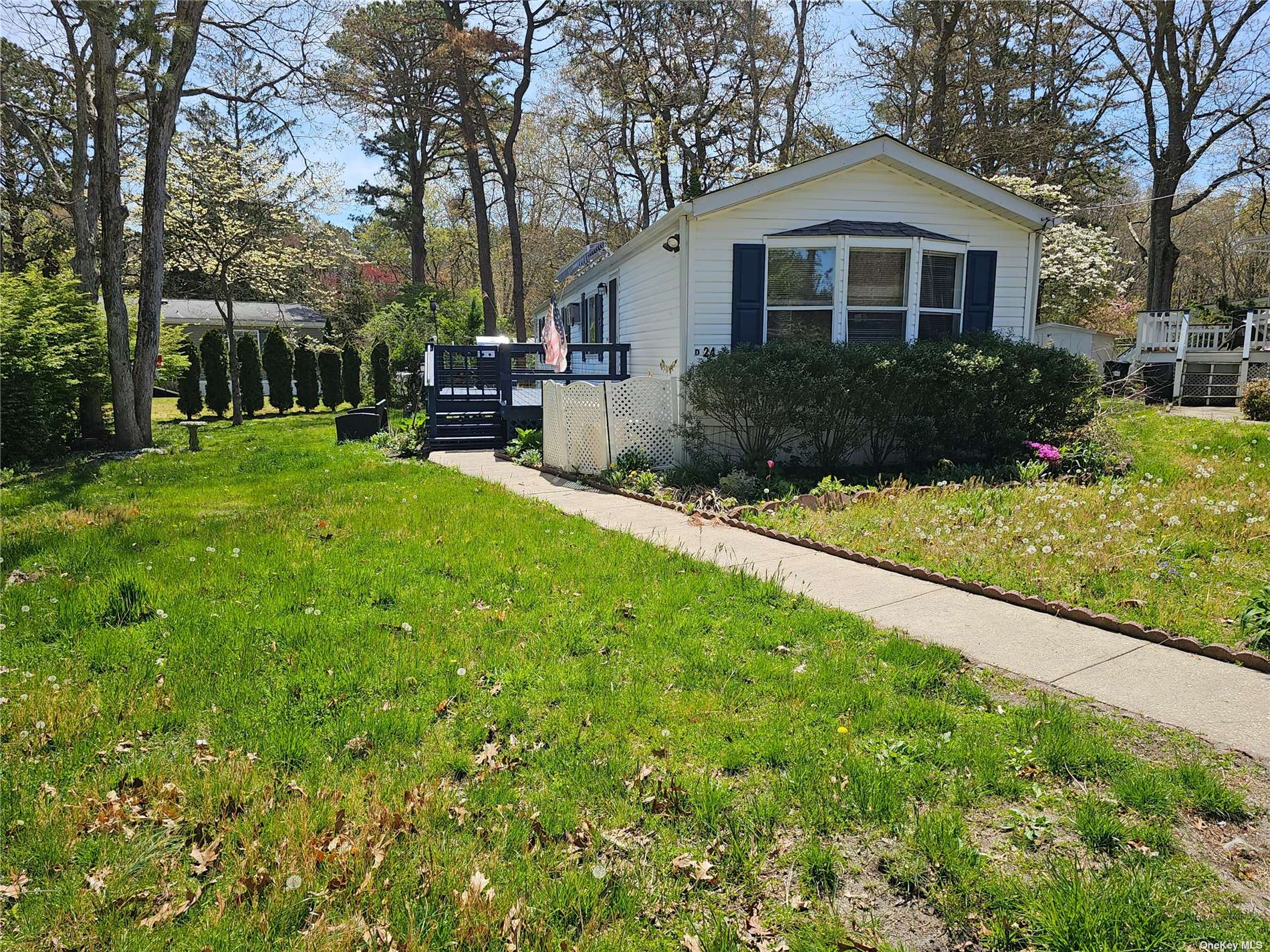 Property for Sale at 52524 Riverleigh Avenue, Riverhead, Hamptons, NY - Bedrooms: 2 
Bathrooms: 1  - $125,000