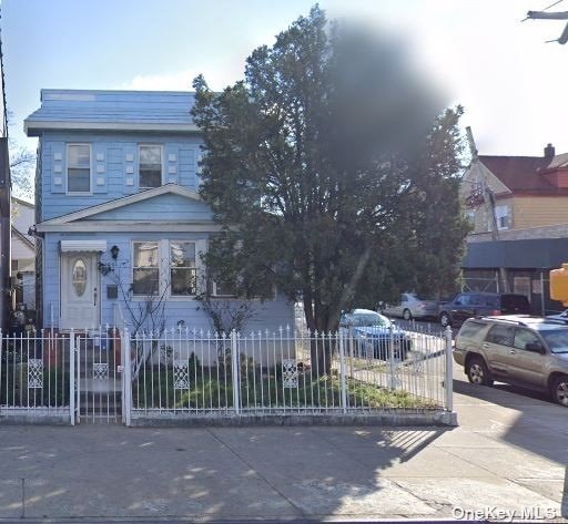 Liberty Avenue, Jamaica, Queens, NY - 4 Bedrooms  
2 Bathrooms  
10 Rooms - 