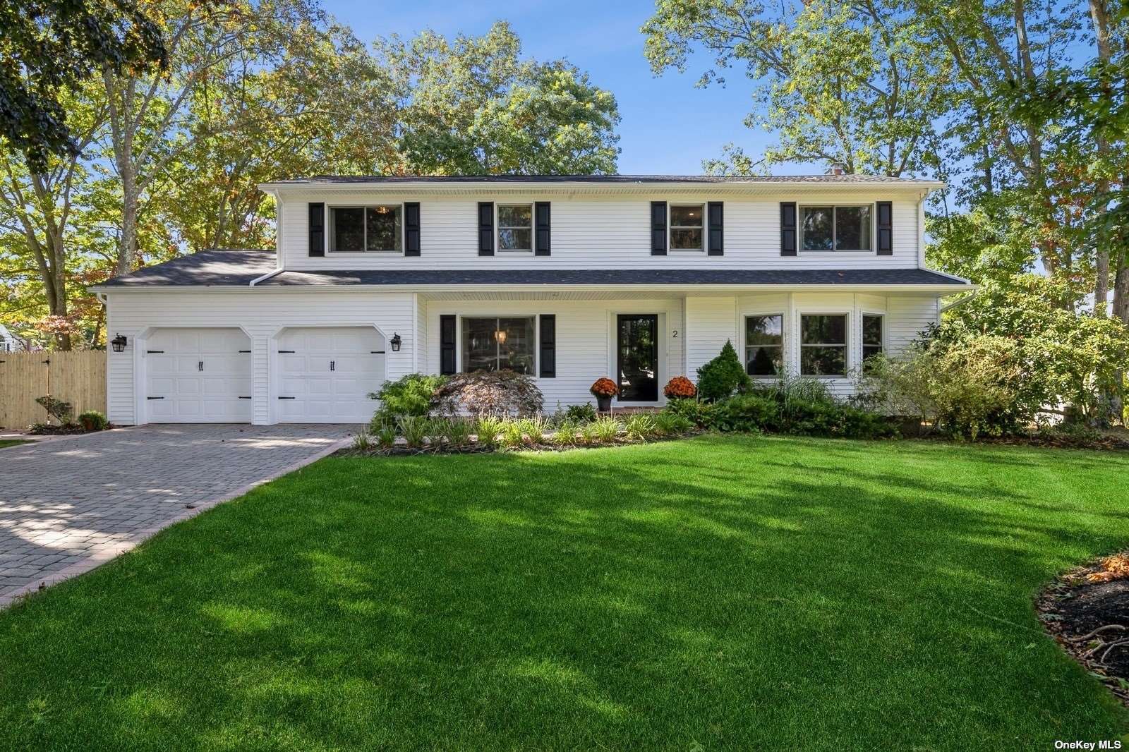 2 High Gate Court, Smithtown, New York image 2