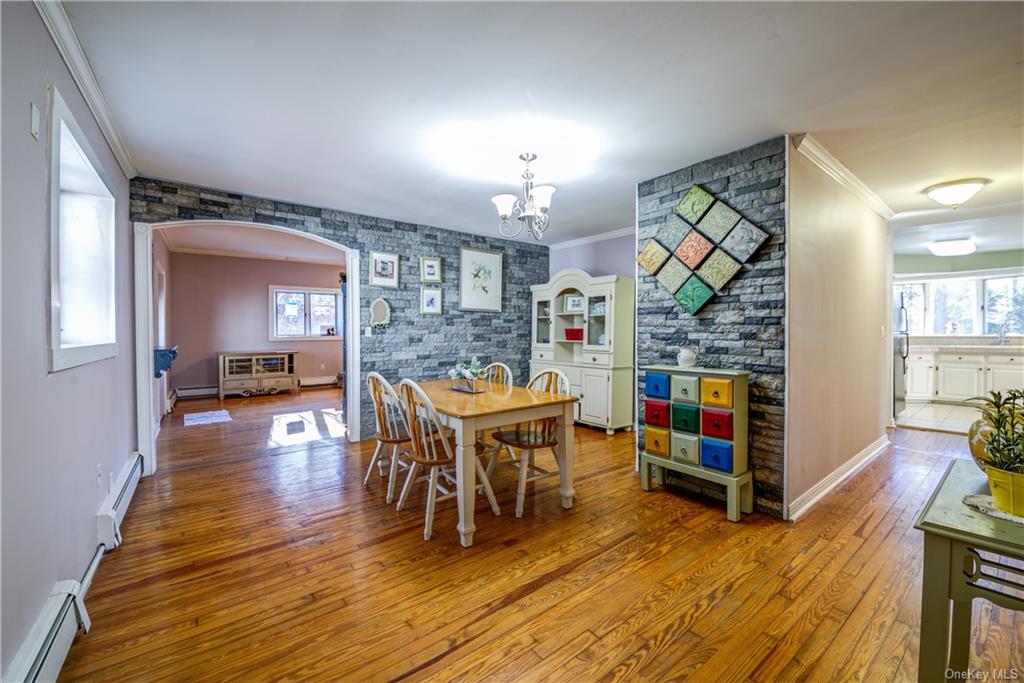Photo 6 of 28 of 122 Ridgeland Road house