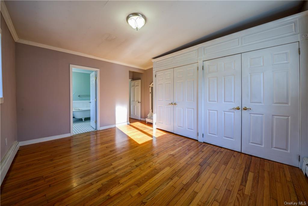 Photo 9 of 28 of 122 Ridgeland Road house