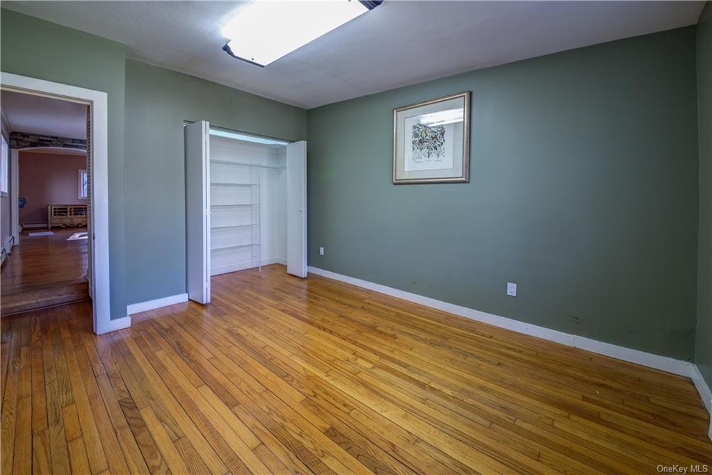 Photo 13 of 28 of 122 Ridgeland Road house