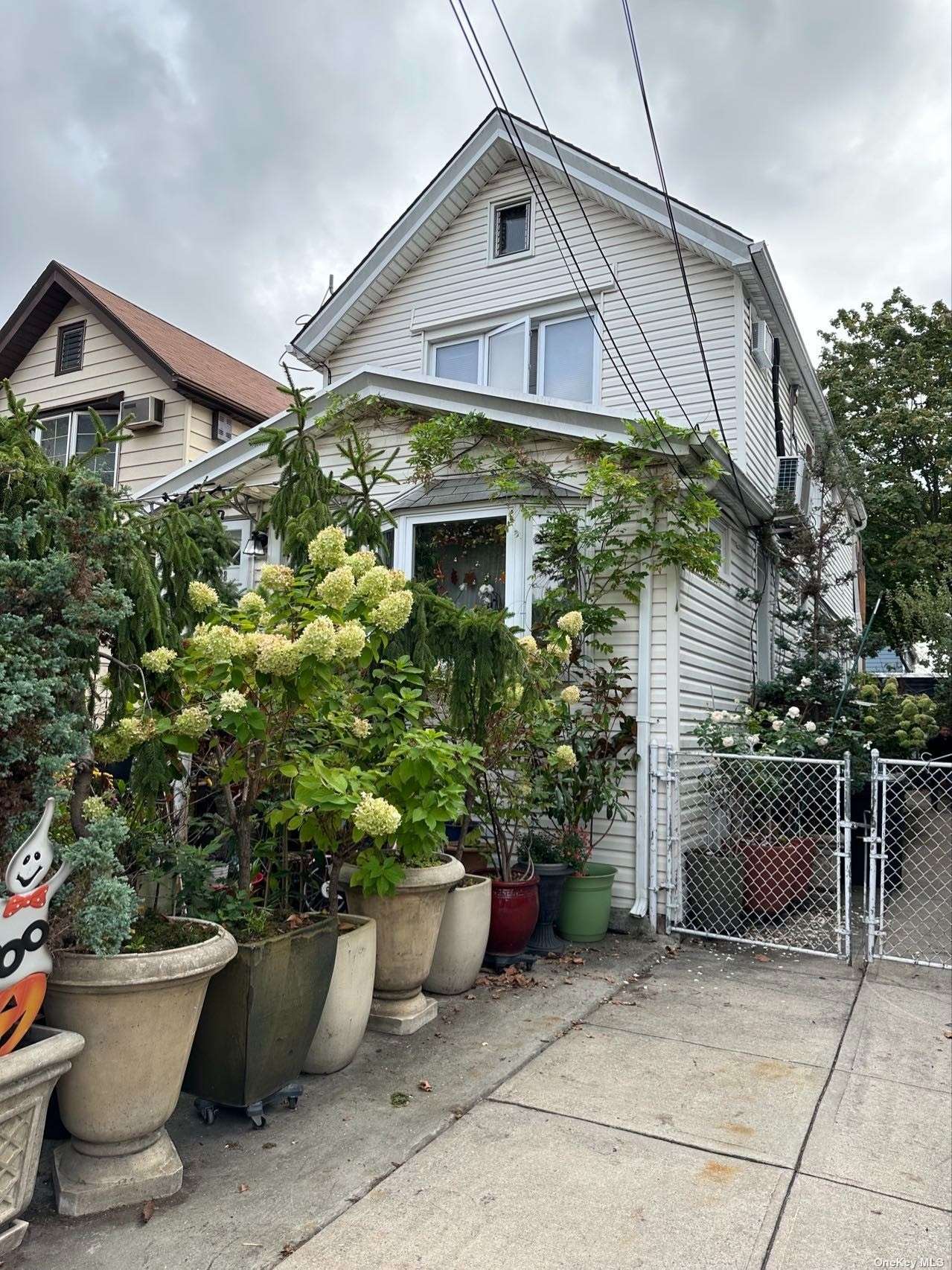 8804 69th Road, Forest Hills, Queens, NY - 3 Bedrooms  
3 Bathrooms  
7 Rooms - 