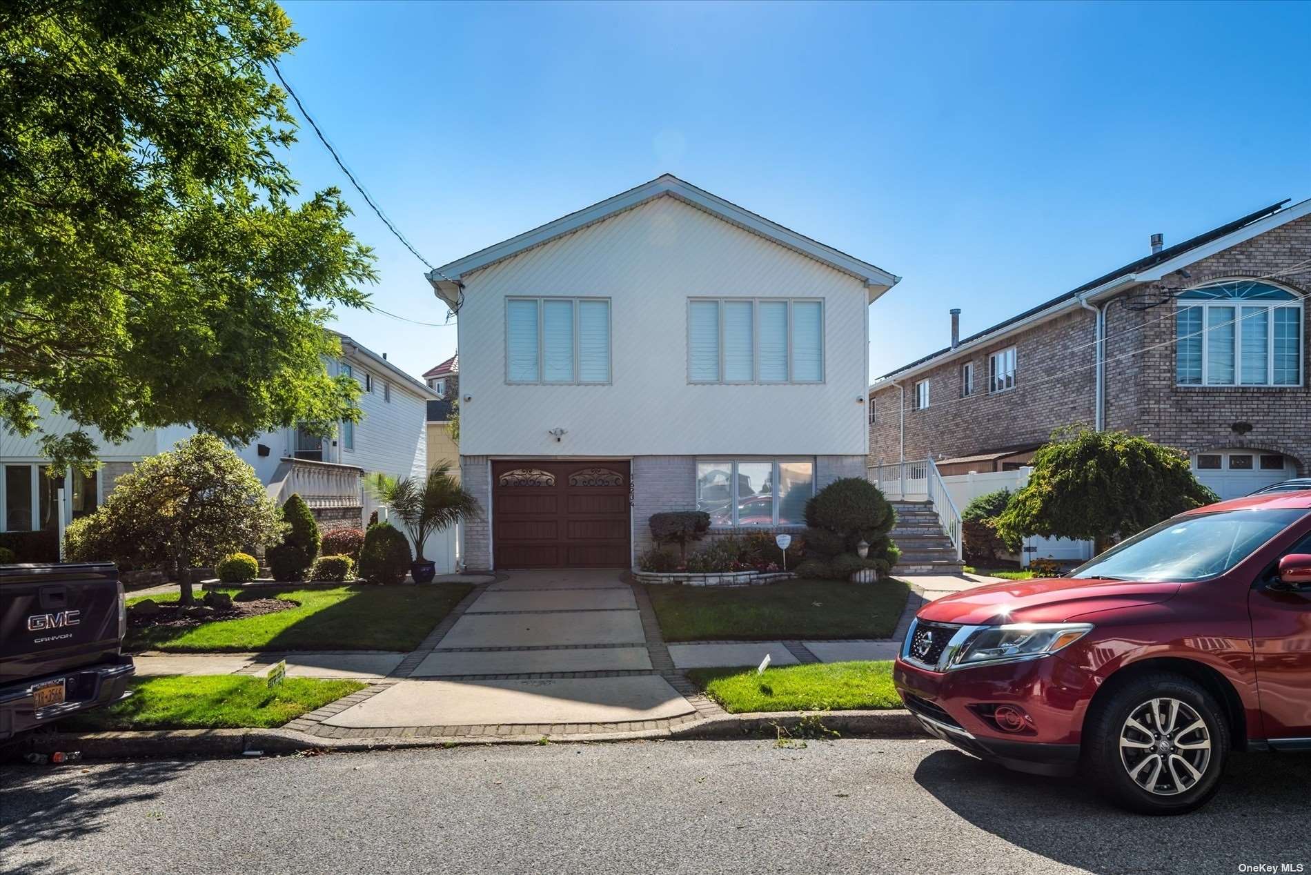 Property for Sale at 16234 91st Street, Howard Beach, Queens, NY - Bedrooms: 4 
Bathrooms: 3 
Rooms: 10  - $1,199,000