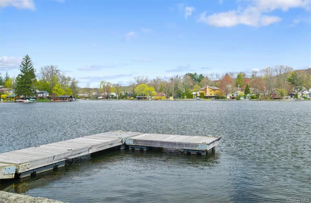View Greenwood Lake, NY 10925 house