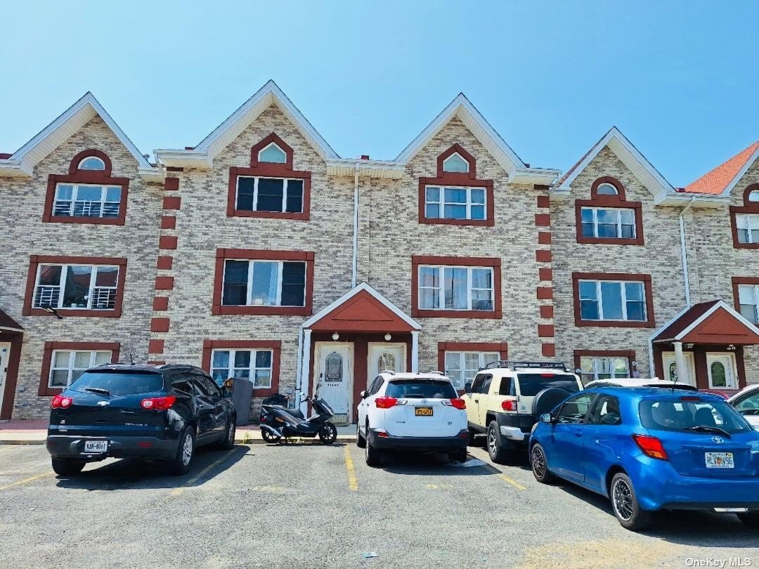 Property for Sale at 11411 Taipei Court, College Point, Queens, NY - Bedrooms: 5 
Bathrooms: 4.5 
Rooms: 10  - $1,190,000