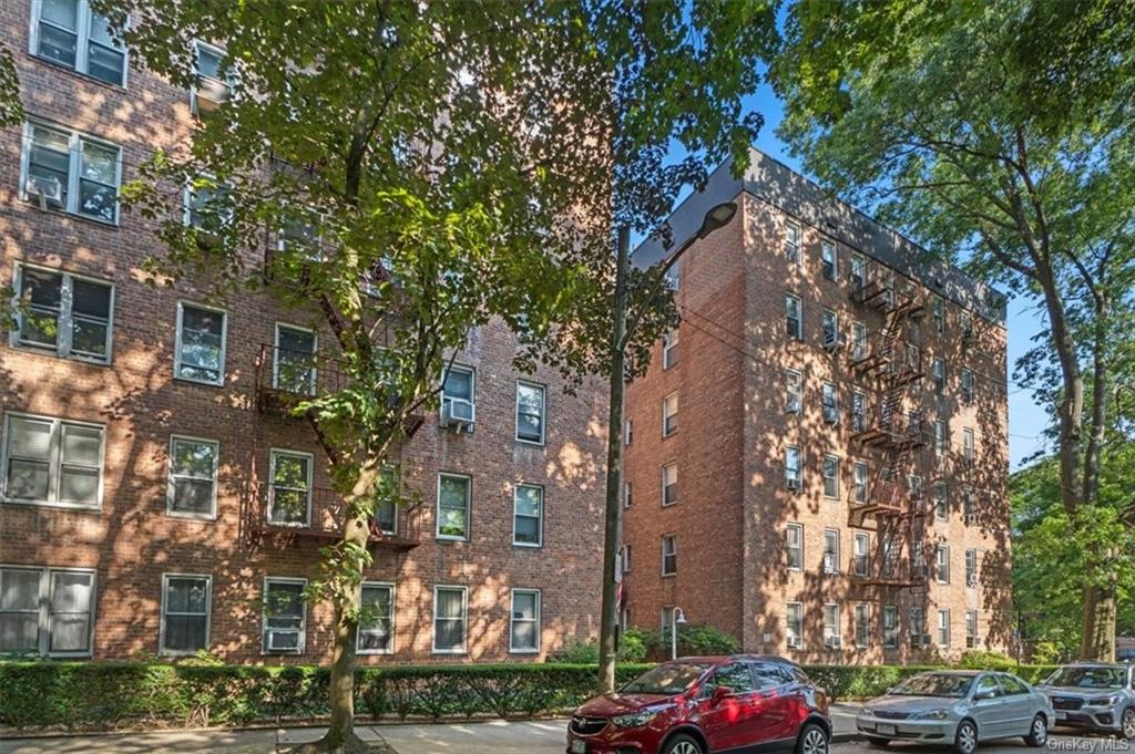 2 Louisiana Avenue #5H, Bronxville, New York image 2