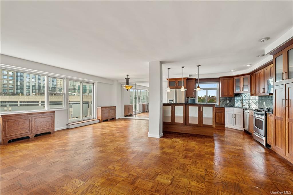 300 Martine Avenue #9C, White Plains, New York image 2