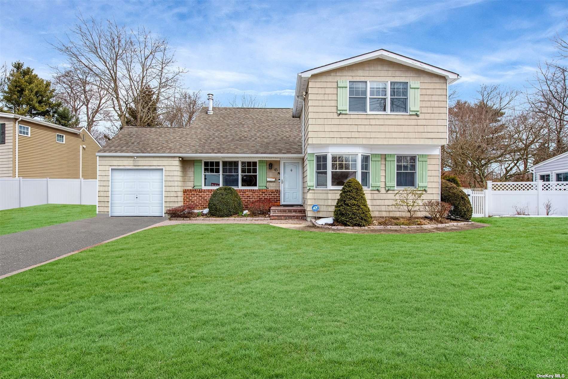 Property for Sale at 45 Birchbrook Drive, Smithtown, Hamptons, NY - Bedrooms: 4 
Bathrooms: 2  - $659,999