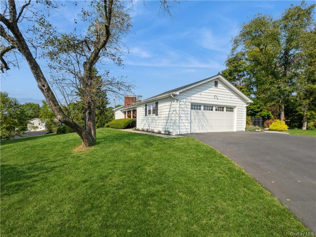 3 Mark Vincent Drive, Poughkeepsie, New York image 3