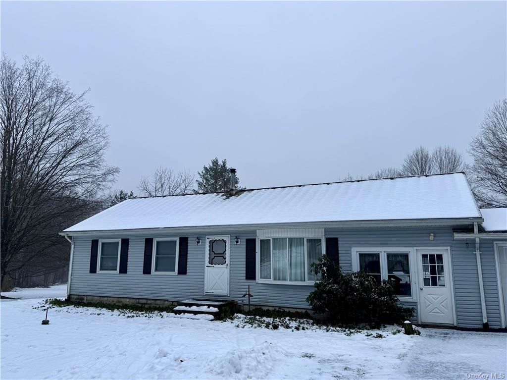 2021 Lucas Turnpike, High Falls, New York - 3 Bedrooms  
1 Bathrooms  
5 Rooms - 
