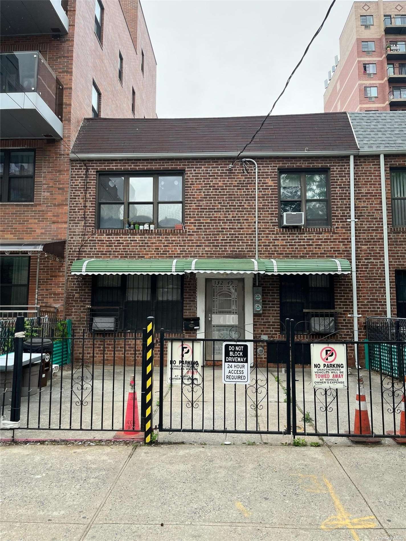 Property for Sale at 13249 Avery Avenue, Flushing, Queens, NY - Bedrooms: 4 
Bathrooms: 2 
Rooms: 10  - $1,850,000