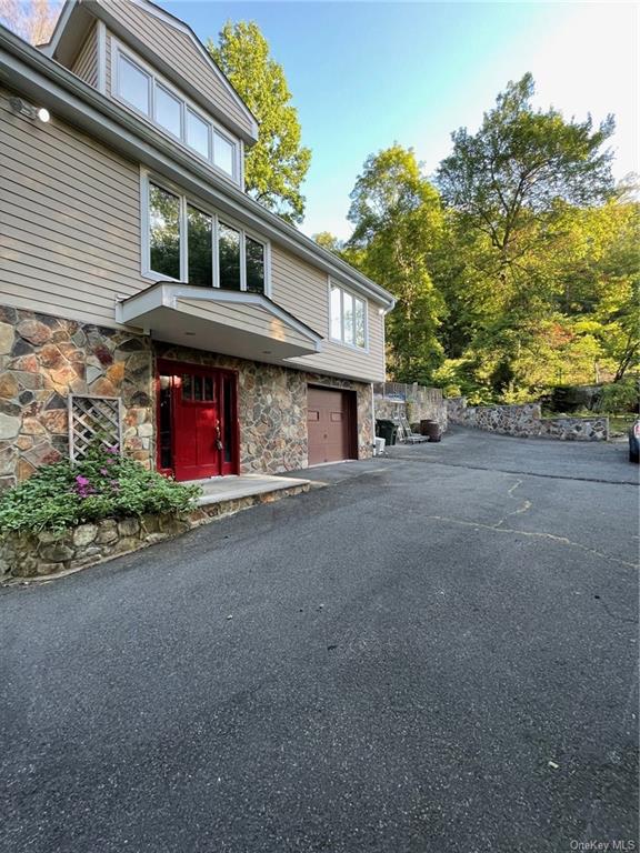 65 Kleitz Avenue, Highland Falls, New York image 2