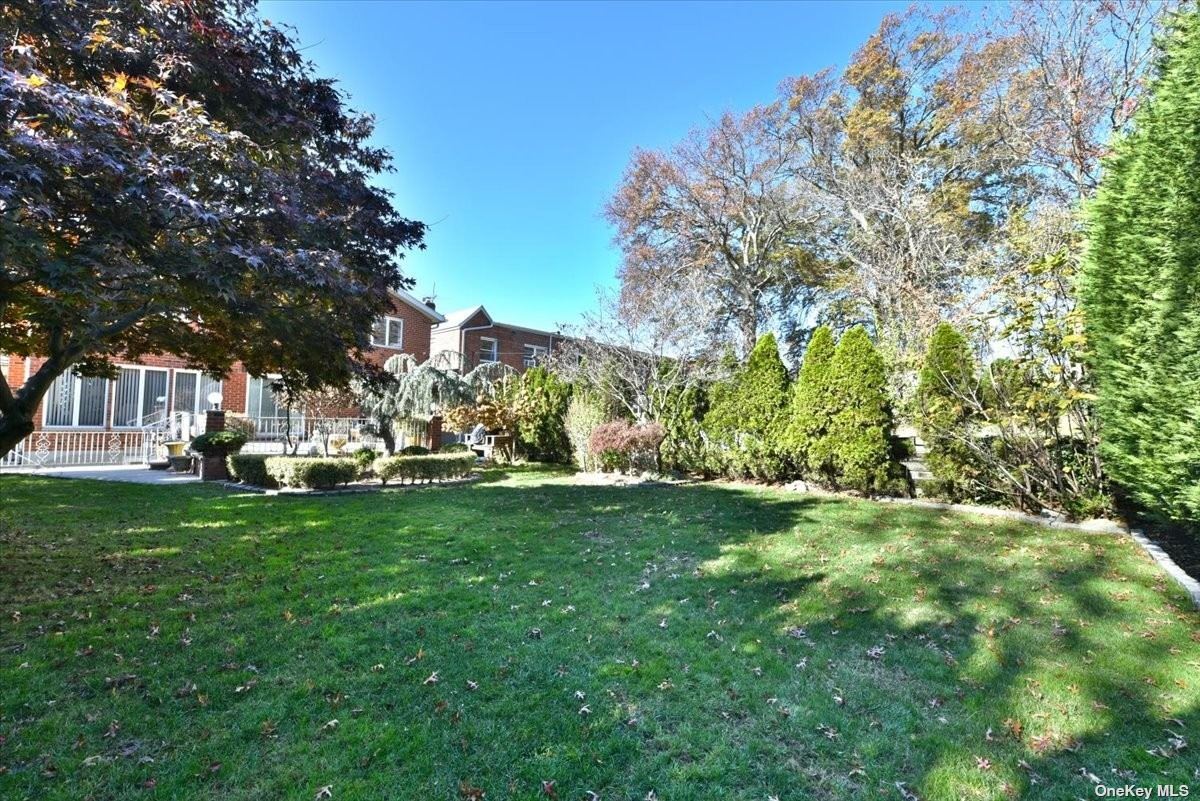 56-37 210th Street, Oakland Gardens, New York image 33