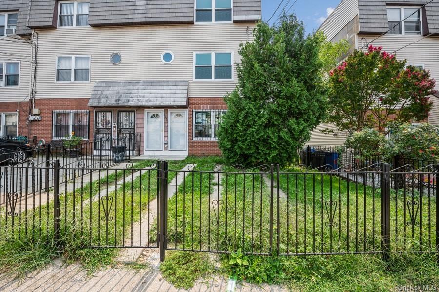 2050 Cicero Avenue, Bronx, New York -  - 