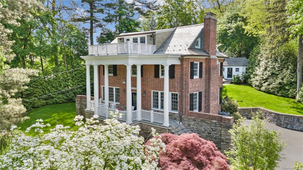 18 Avon Road, Bronxville, New York - 6 Bedrooms  
5.5 Bathrooms  
13 Rooms - 