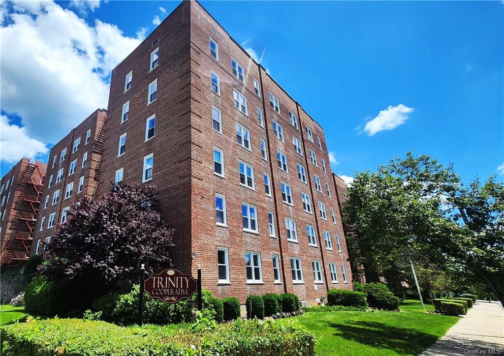 Property for Sale at 90 Union Street 3H, New Rochelle, New York - Bedrooms: 2 
Bathrooms: 1 
Rooms: 5  - $249,999