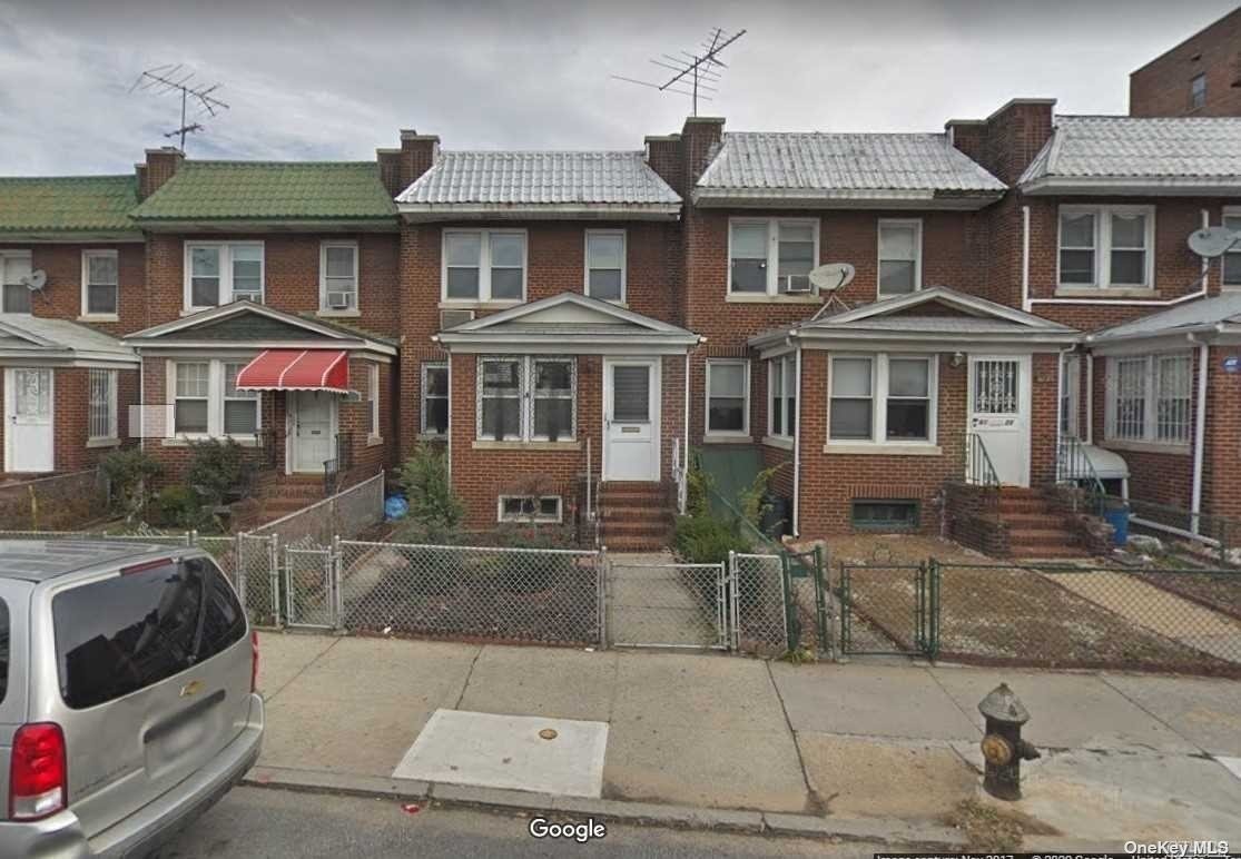 6123 Saunders Street, Rego Park, Queens, NY - 5 Bedrooms  
2 Bathrooms  
9 Rooms - 