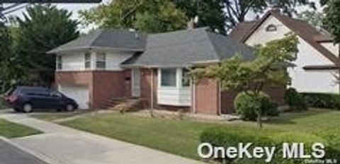 69-55 Kessel Street Forest Hills NY 11375