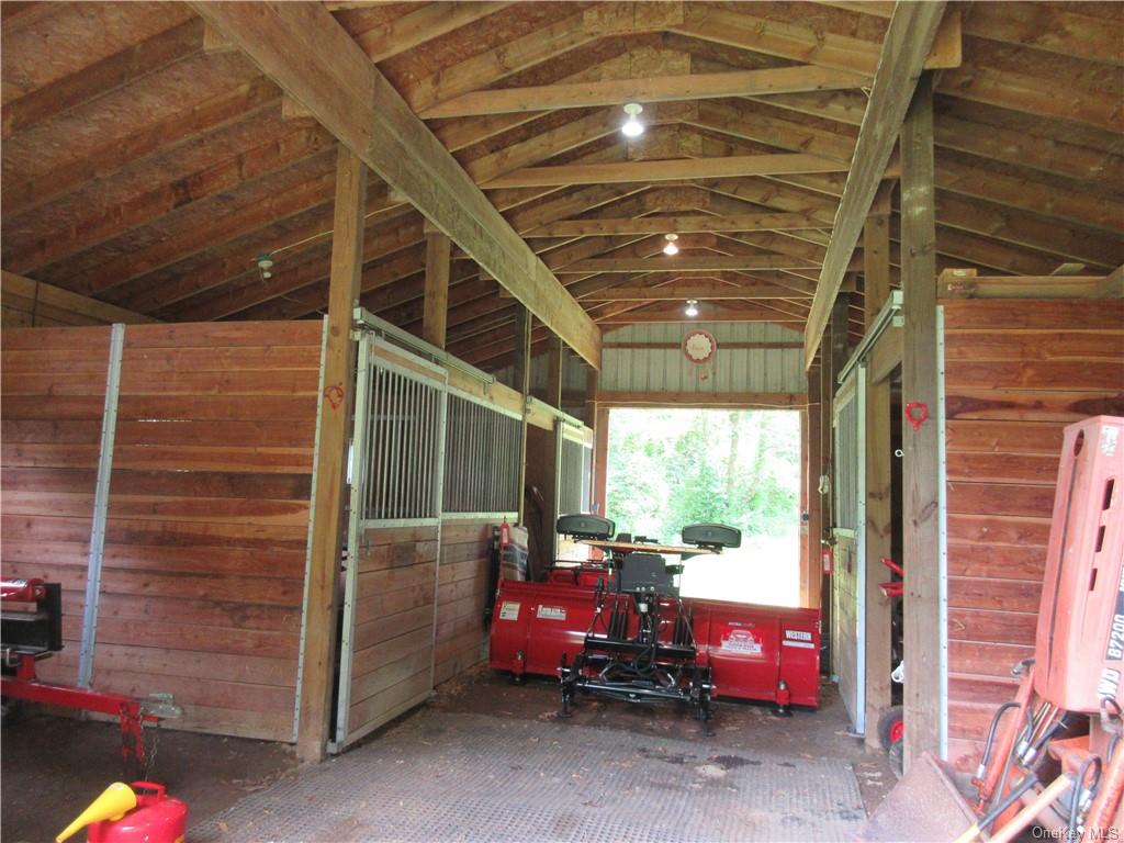 Photo 19 of 23 of 43 Herd And Tanner Road house