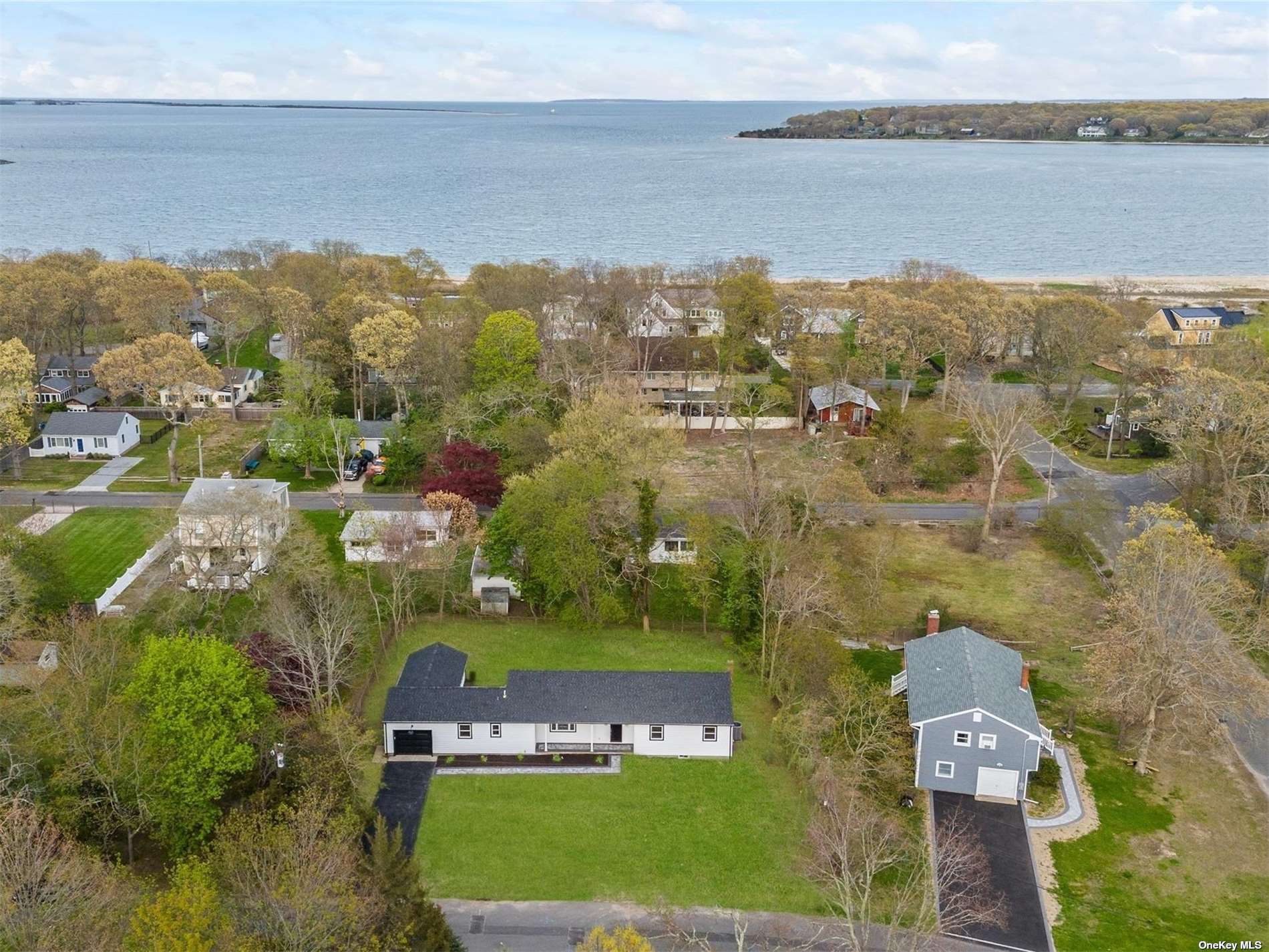 Property for Sale at 525 Landing Lane, Greenport, Hamptons, NY - Bedrooms: 4 
Bathrooms: 3  - $1,100,000