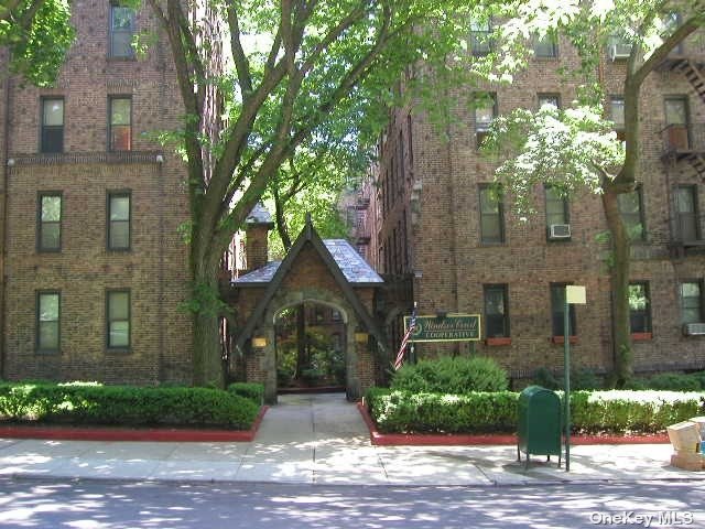 83-19 116 Street #6F, Kew Gardens, New York image 16