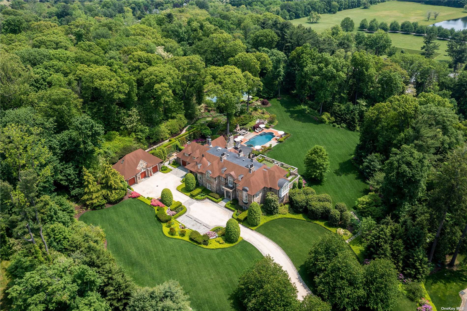 6A Spring Hill Lane, Old Westbury, New York image 3