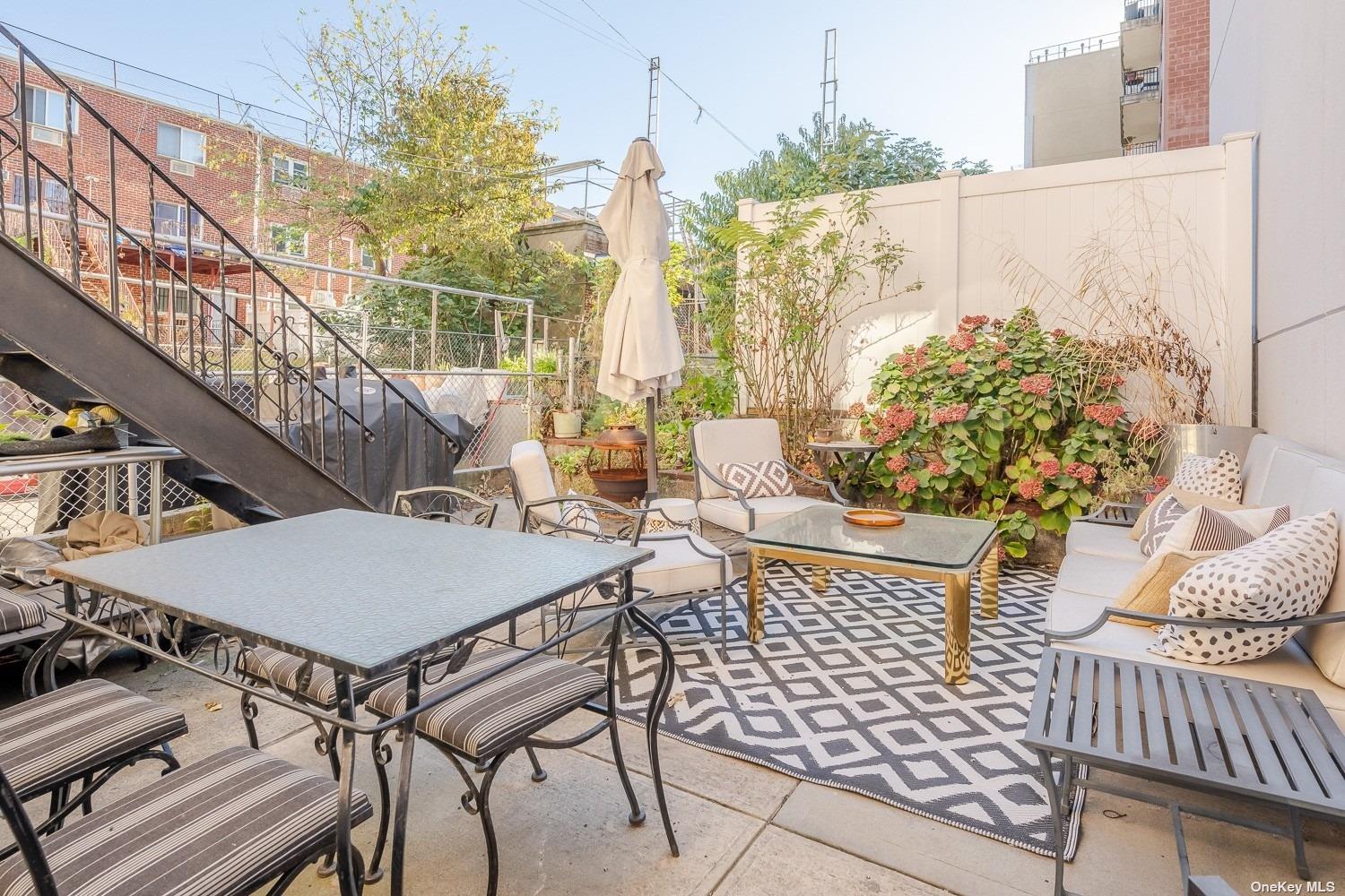 28-12 Astoria Boulevard