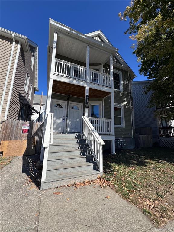 263 Church Street 2, Poughkeepsie, New York - 3 Bedrooms  
1 Bathrooms  
4 Rooms - 