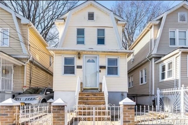 Property for Sale at 4425 Edson Avenue, Bronx, New York - Bedrooms: 3 
Bathrooms: 2 
Rooms: 5  - $659,000