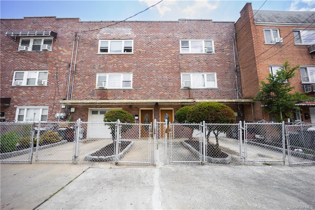 2416 Maclay Avenue, Bronx, New York - 6 Bedrooms  
3 Bathrooms - 