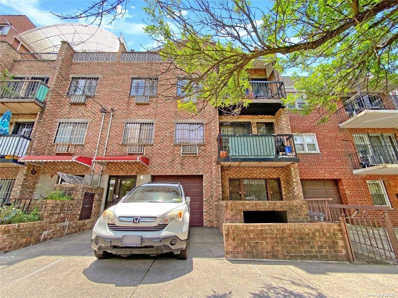 Property for Sale at 8772 52nd Avenue 1B, Elmhurst, Queens, NY - Bedrooms: 2 
Bathrooms: 2 
Rooms: 6  - $699,000