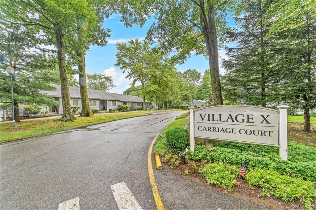 160E Carriage Court, Yorktown Heights, New York image 1