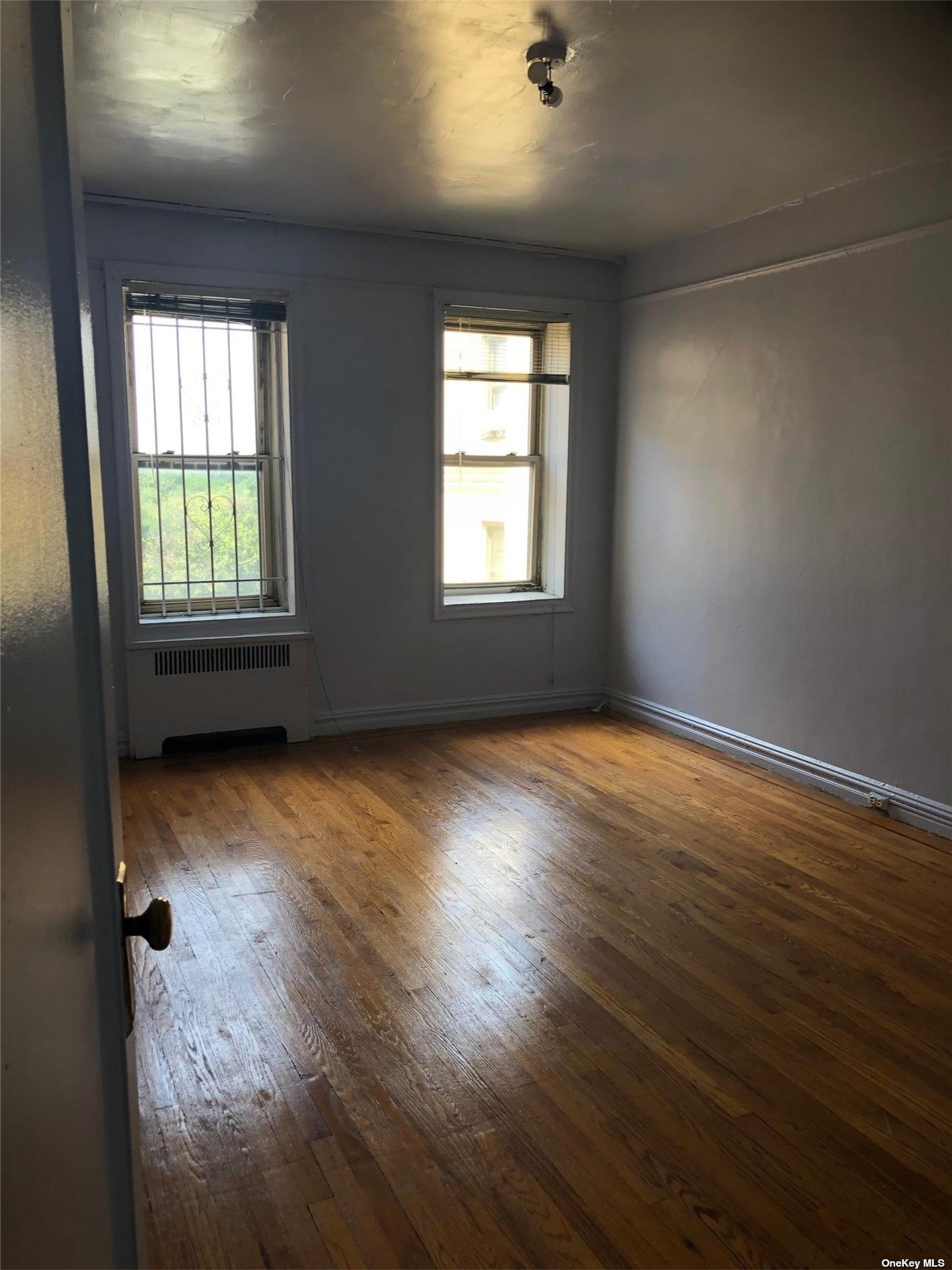 Property for Sale at 2166 E Bronx Park East Park 6G, Bronx, New York - Bedrooms: 1 
Bathrooms: 1 
Rooms: 5  - $130,000