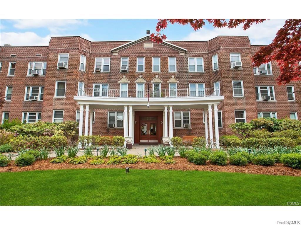 101 Old Mamaroneck Road #1C2, White Plains, New York image 2