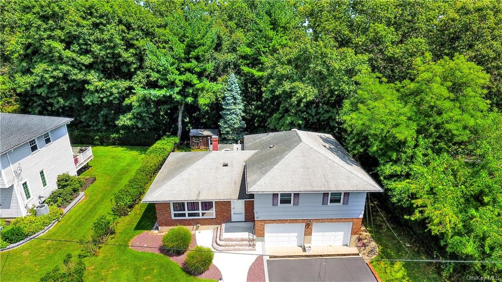 Photo 4 of 36 of 27 Greywood Drive house