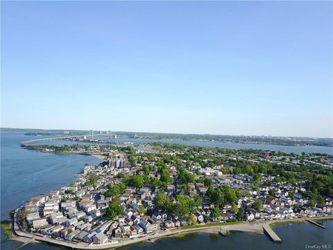 Photo of 160 C Edgewater Park #160 C, Bronx, NY 10465 (MLS # H5039314) Photo of 160 C Edgewater Park #160 C, Bronx, NY 10465 (MLS # H5039314)