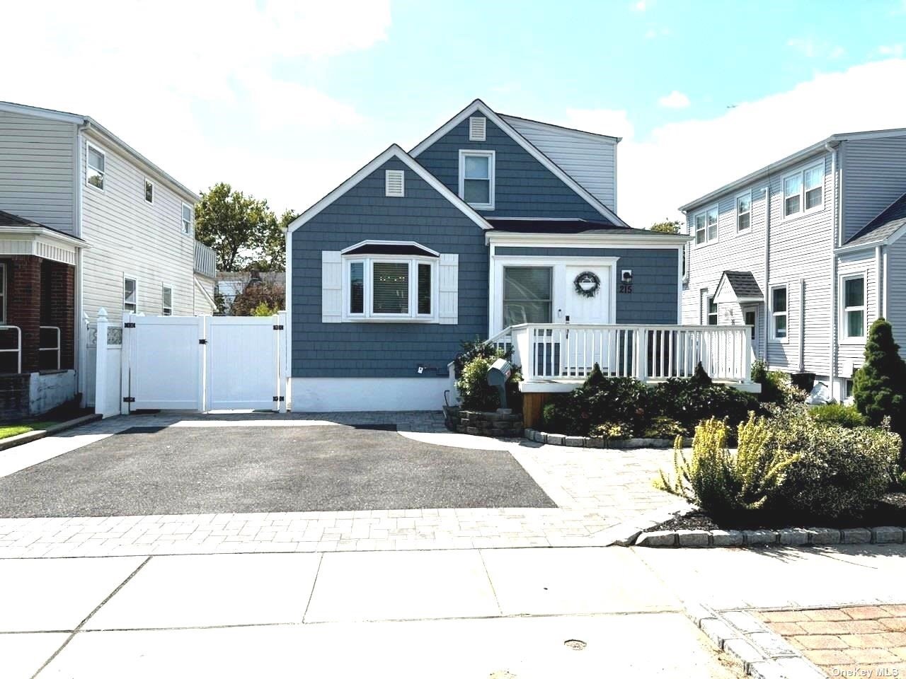 215 Lido Parkway, Lindenhurst, New York image 2