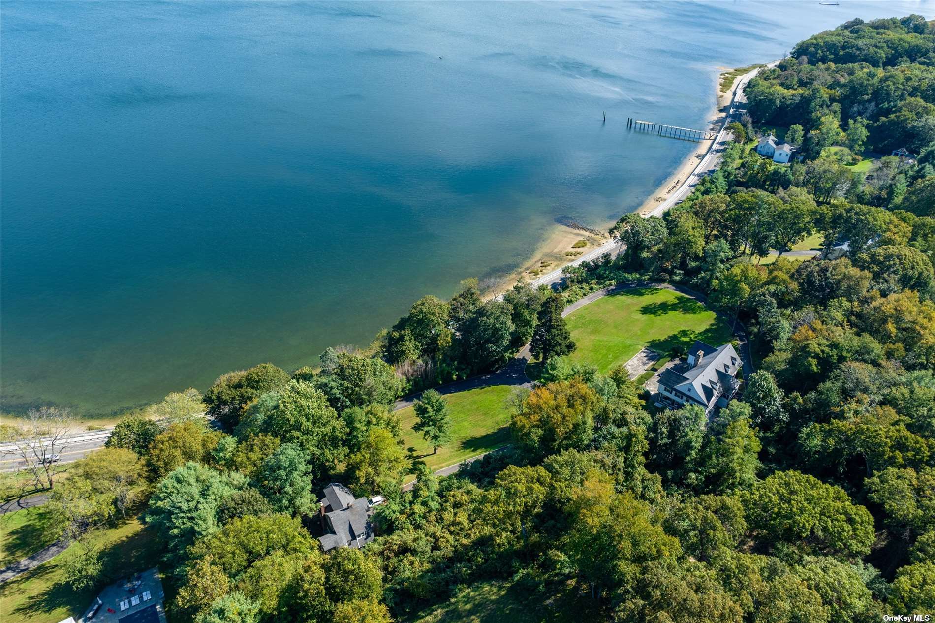 1010 West Shore Road, Mill Neck, New York image 35