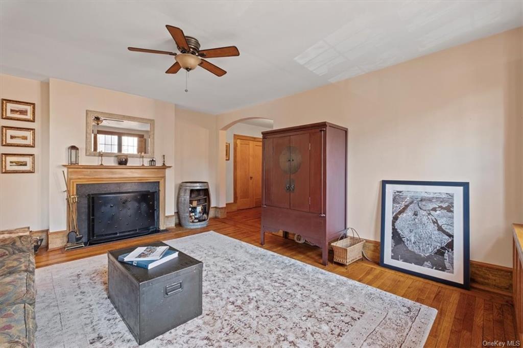 808 Bronx River Road #4C, Bronxville, New York image 3