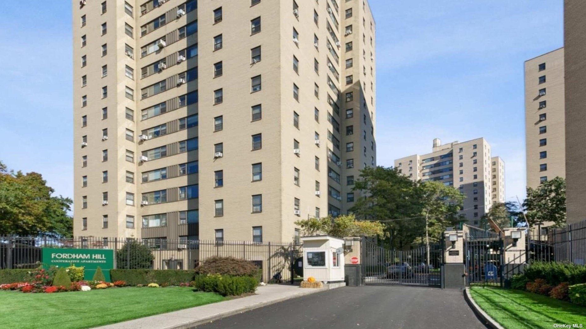 Property for Sale at 1 Fordham Oval F12, Bronx, New York - Bedrooms: 2 
Bathrooms: 1 
Rooms: 4  - $268,000