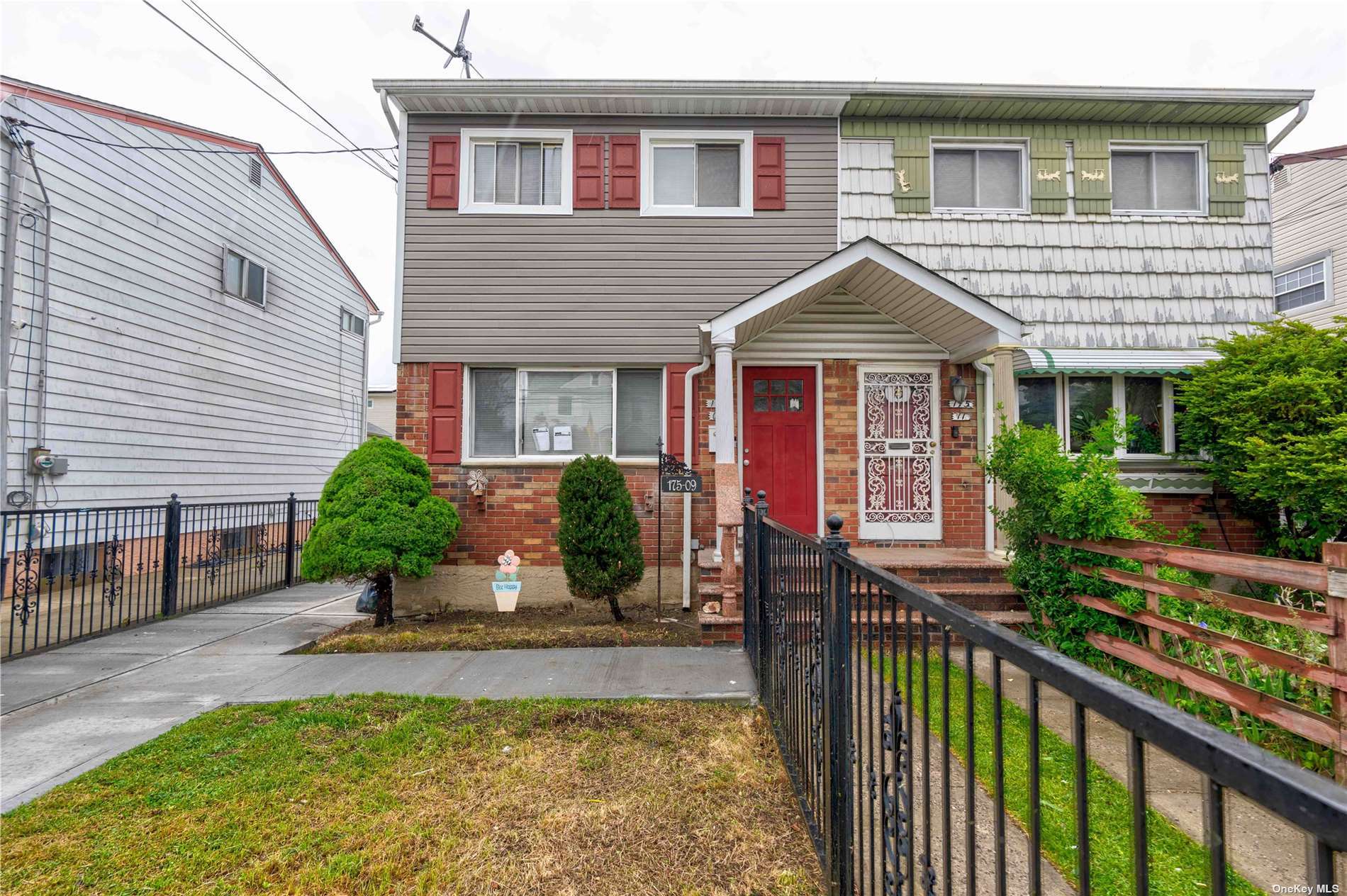 17509 109th Avenue, Jamaica, Queens, NY - 3 Bedrooms  
2 Bathrooms  
6 Rooms - 